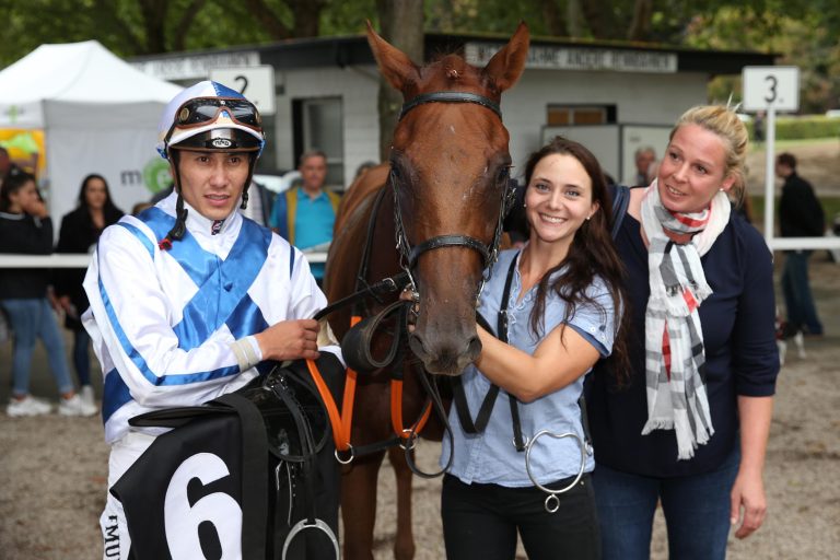 Sieben im Fritz Henkel Stiftung-Rennen