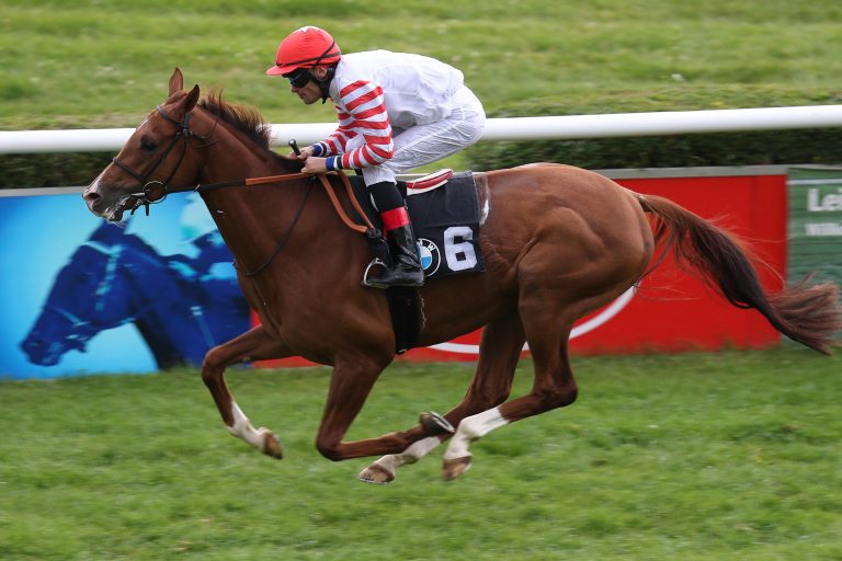 Lindblad siegt für Waldemar Hickst in Deauville
