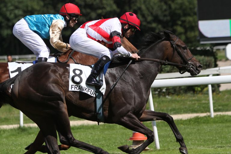 „Kick-Start“ in die Düsseldorfer Turf-Saison