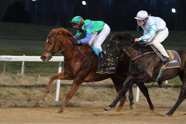 „Quercus“ siegt, Nashik diesmal deutlich geschlagen