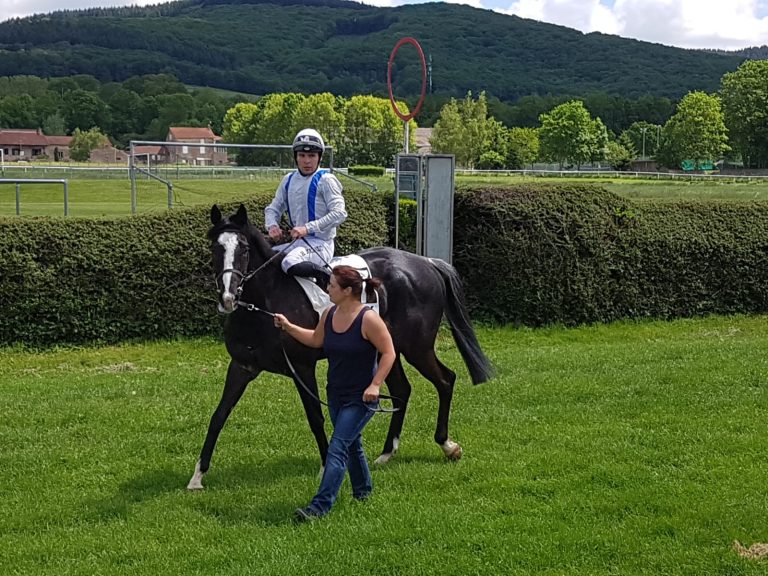 Matai leichter Sieger für Blume in Cluny