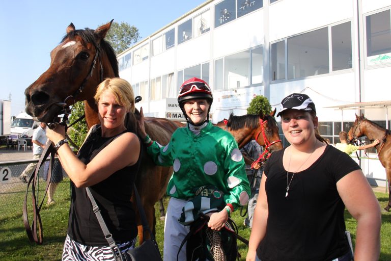 Blumenauer gewinnt „Fegentri“ auf dem Curragh