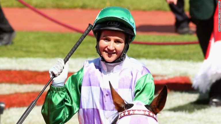 In Australien – Eine Statue für Michelle Payne