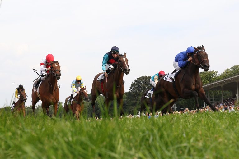 Momayyaz fängt Stillman noch knapp ab