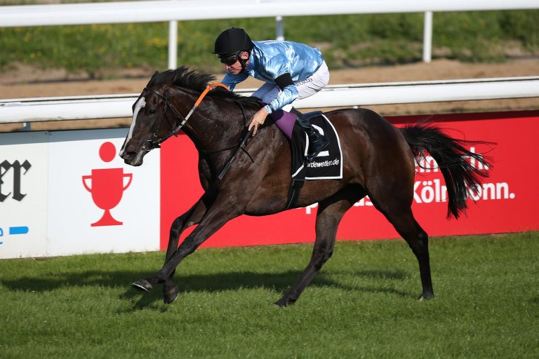 Moon Relation bringt Favoritengeld nach Hause