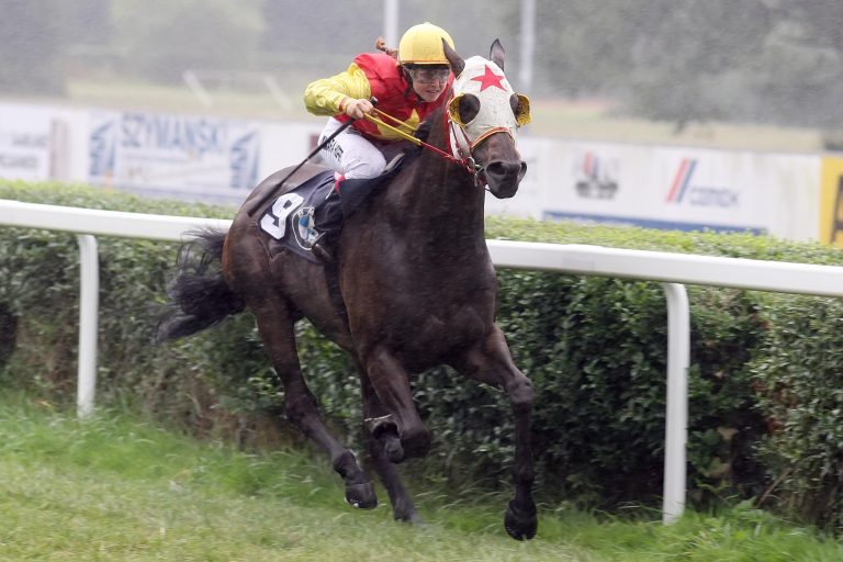 Motabaary setzt den „glänzenden“ Schlusspunkt