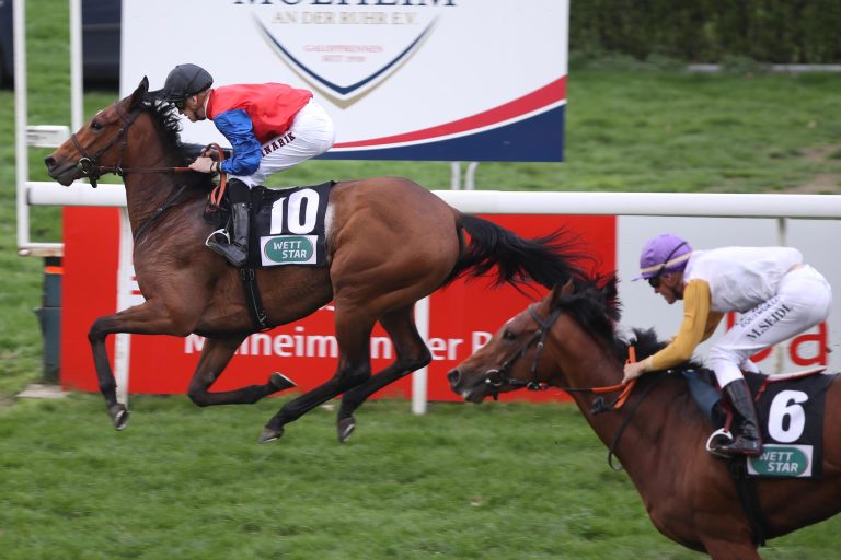 Vier deutsche Listen-Starter in Longchamp