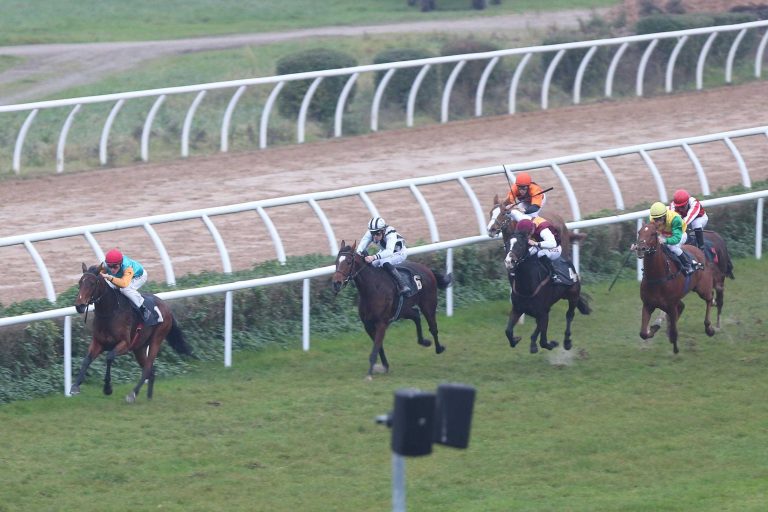 Martin Seidl zweimal ohne Probleme in Neuss
