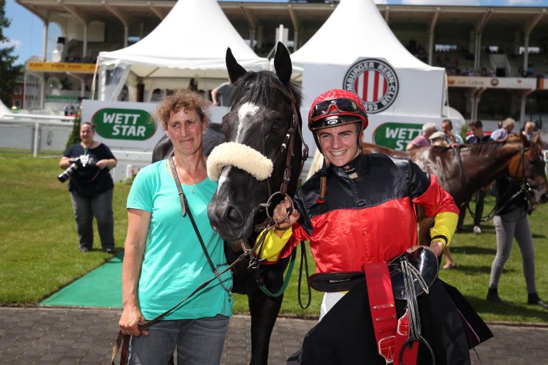Deutschland-Sieg und Totokracher auf dem Horner Moor
