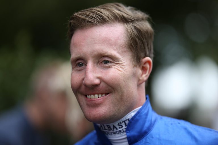 Cosgrave nach Beinbruch mit längerer Pause