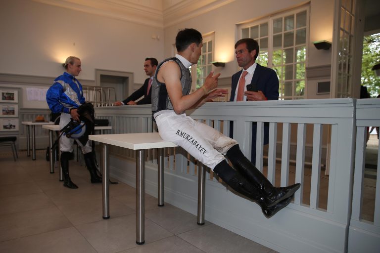 Peter Schiergen (re.) und Bauyrzhan Murzabayev