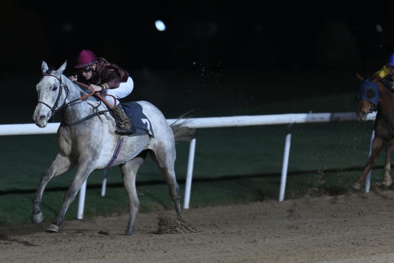 Petite Duchesse behält ihre weiße Weste