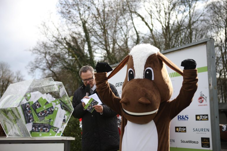 Kopf-an-Kopf-Rennen beim Galopper des Jahres