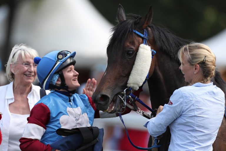 Noch acht Kandidatinnen für Schwarzgold-Rennen