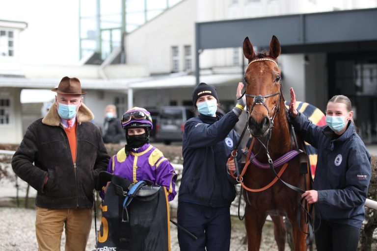 Das Debüt von Antonia von der Recke