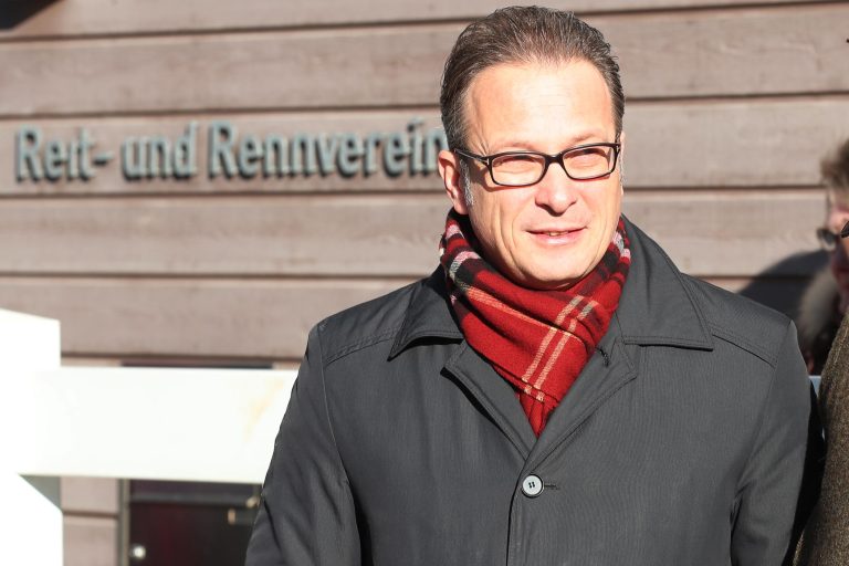 Montag in Neuss: Diskussion um Rennbahn-Zukunft