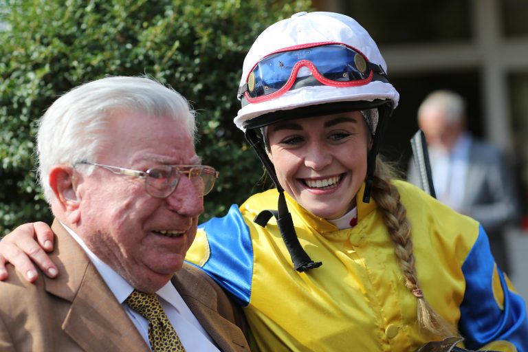 Maike Riehl Dritte bei Ritt im Oman