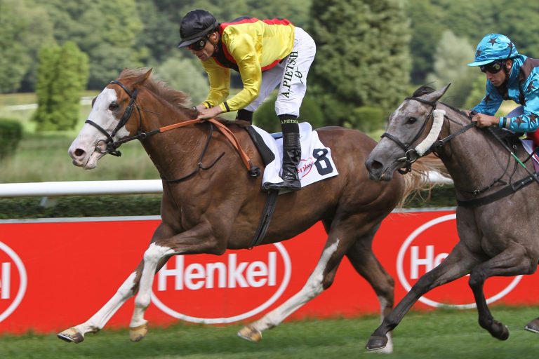 Hirschberger und Pietsch mit schnellem Doppel