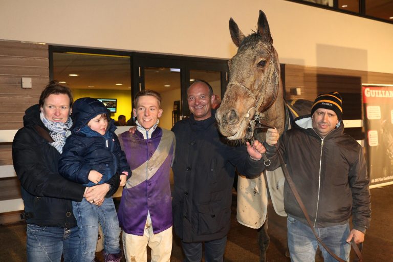 Es geht um 105.000 Euro – „Schön und reich“ in Auteuil?