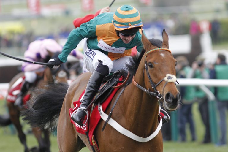Cole Harden düpiert die Gegner im World Hurdle