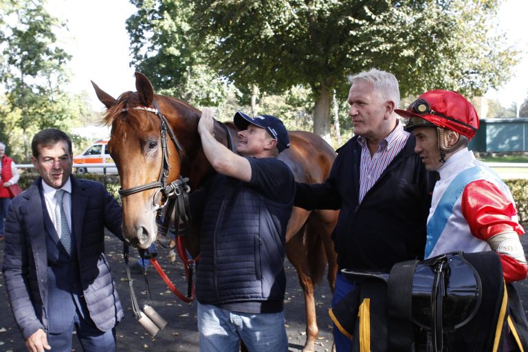 Tünnes und sein Team