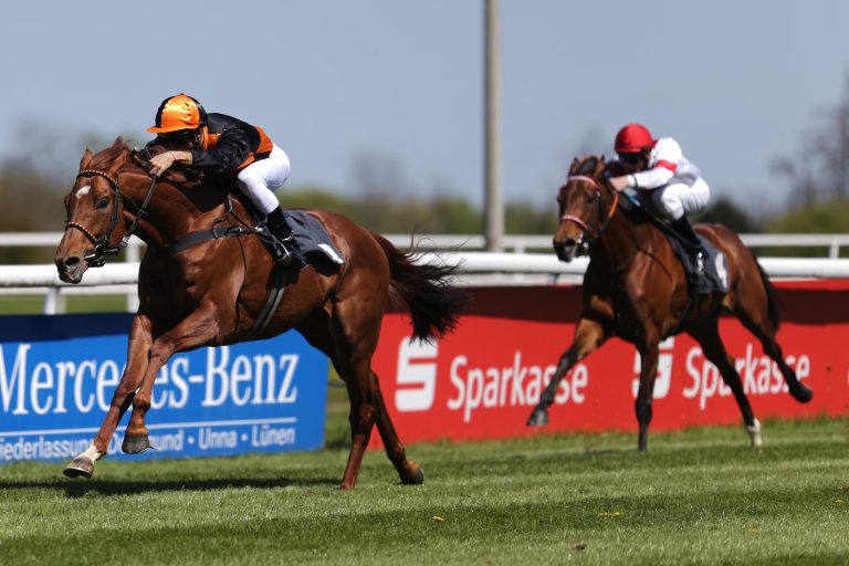 San Salvador starker Listen-Zweiter in Lyon