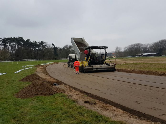 sandbahnsanierung_rennbahn_koeln_7.2.2017_img_3049