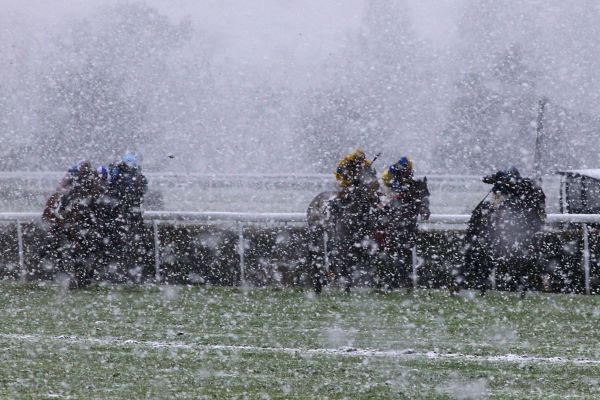 Schneechaos: Saint-Cloud abgebrochen