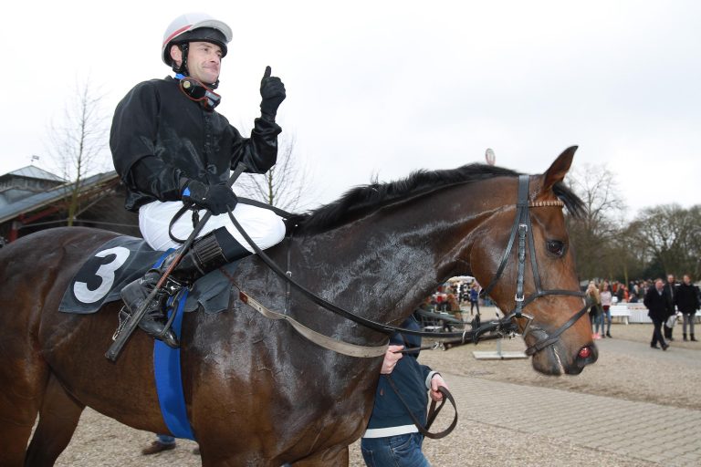 Eugen Frank mit Erfolg Pferdewirtschaftsmeister
