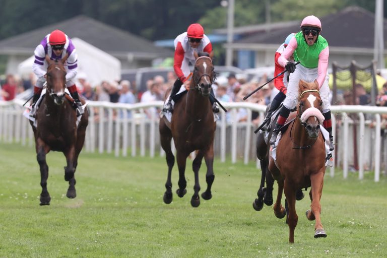 Das IDEE 152. Deutsche Derby – So liefen sie ein