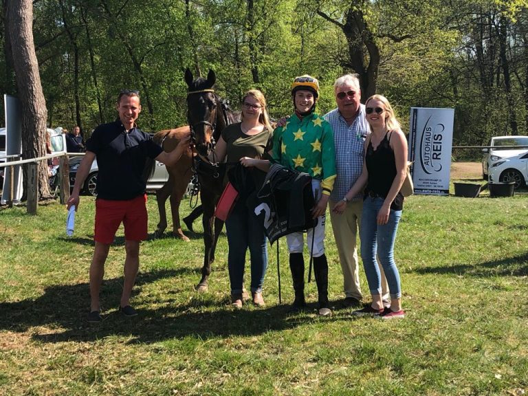 Robin Weber meldet sich mit Sieg zurück