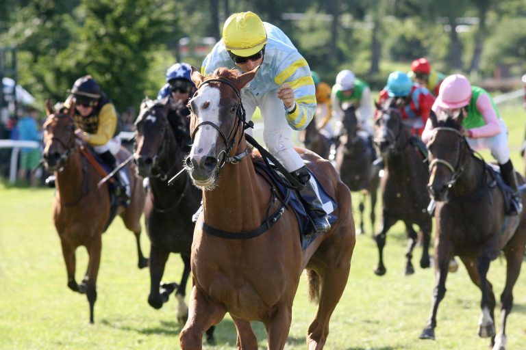 South Carolinas Tor in Cagnes für zwei Fußballprofis