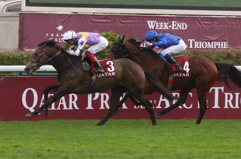 Angel Blue gewinnt nach Meisterritt