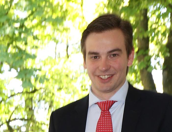 Stephan Vogt kauft zwei Pferde bei „Osarus“