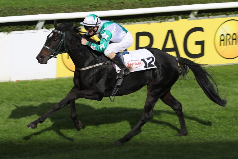 Sieg mit Zehn und Maidentreffer im Ausgleich IV