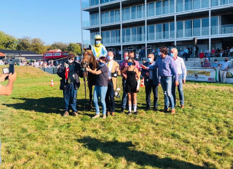 Hattrick für Successor: Sieg im Hürdenrennen