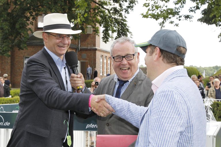 Online-Awards: das ist die „Persönlichkeit des Jahres“