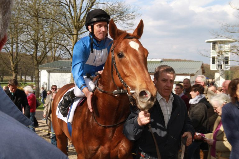 Swinging Duke mit Turbo zum Derby-Trial-Sieg