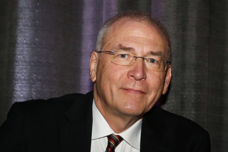 Vesper erfreut über Rückerstattungs-Lösung