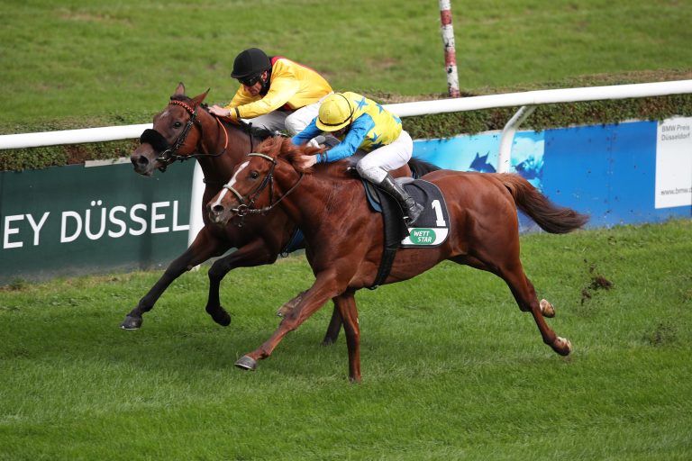 Virginia Storm (hi.) und Novellini (vo.) 