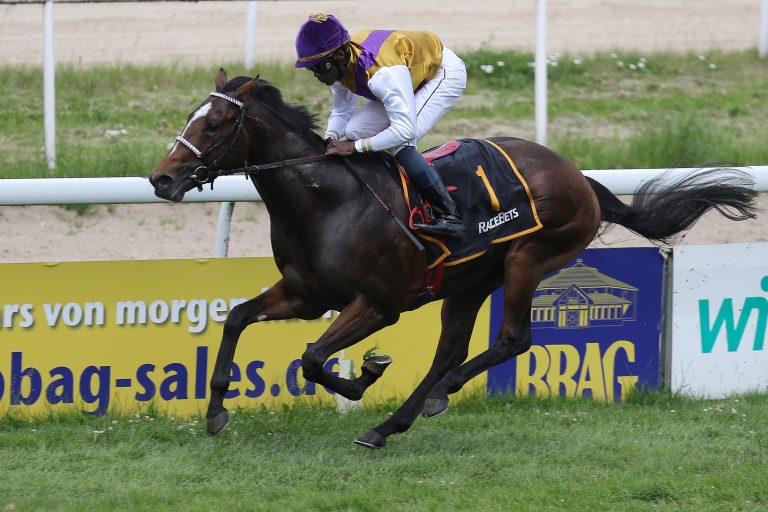 Waldpfad nachgenannt – acht im Oettingen-Rennen