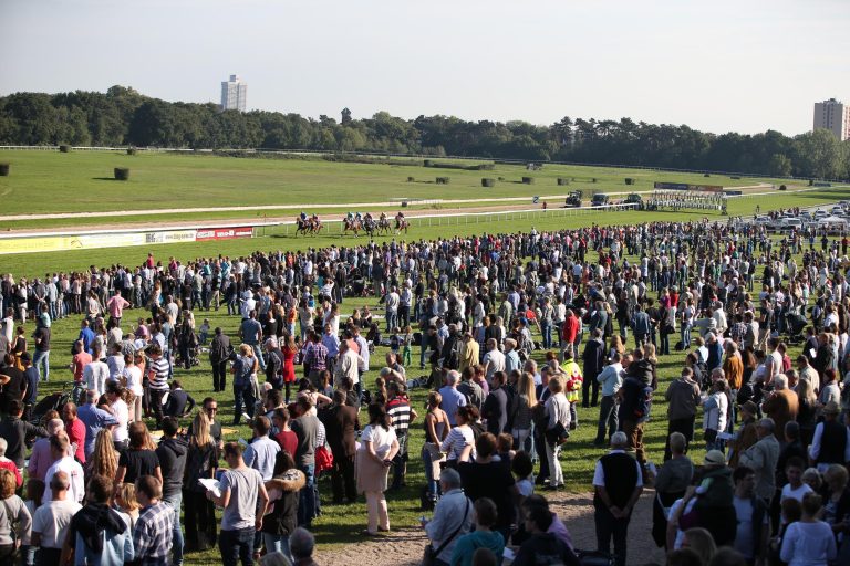 Kölner Renn-Verein spielt den Doppelpass mit Fortuna Köln
